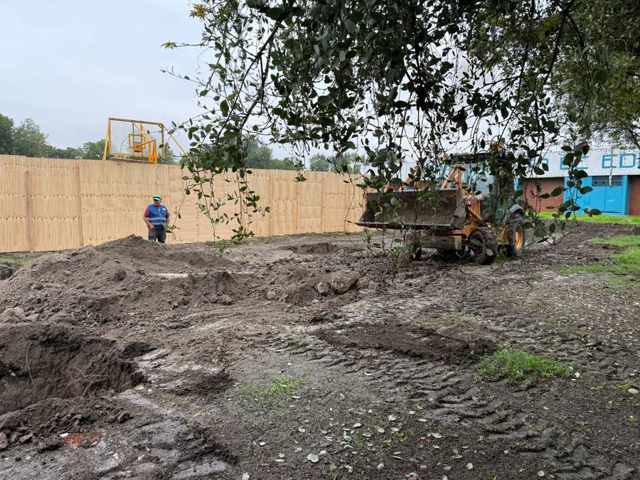 Trabajos preliminares y terracerías — rehabilitación de cancha de futbol, CCH Vallejo